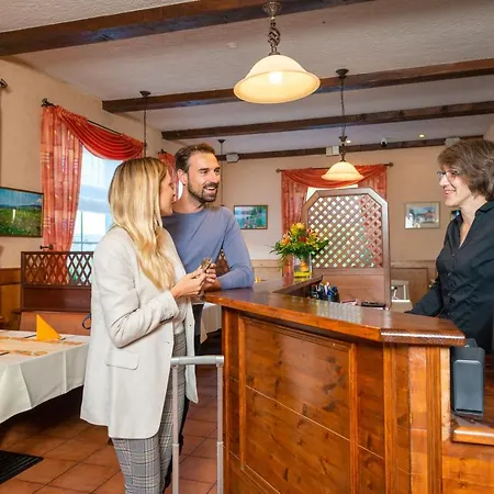 Waldhotel Humboldtsee 3*