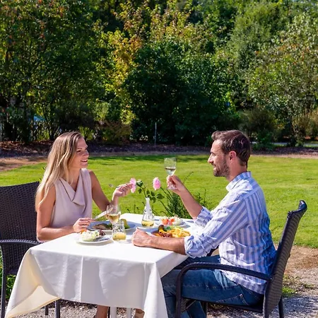 Waldhotel Humboldtsee 3*