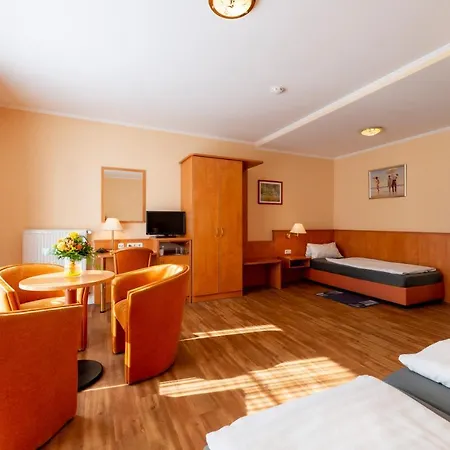 Hotel Waldhotel Humboldtsee 3*