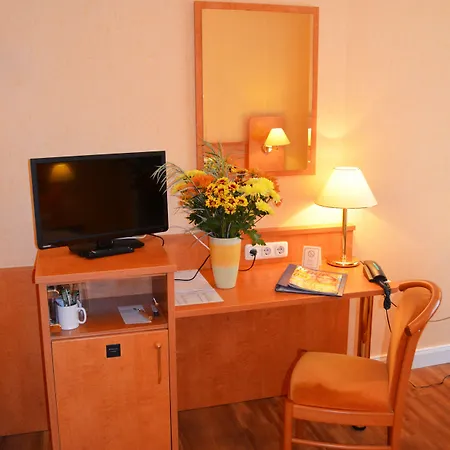 Waldhotel Humboldtsee 3*