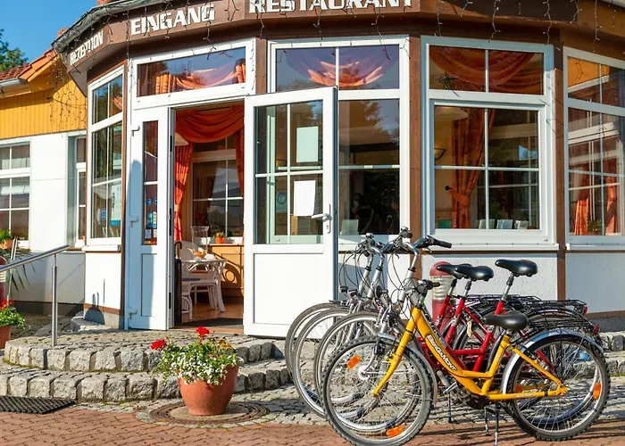 Waldhotel Humboldtsee 3*