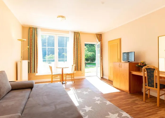 Waldhotel Humboldtsee 3*