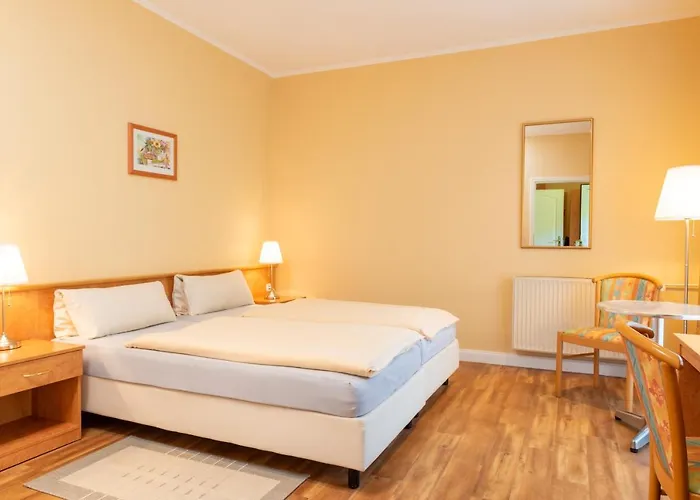 ホテル Waldhotel Humboldtsee 3*